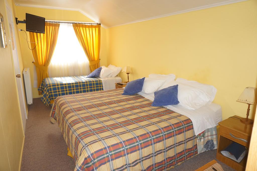 Hostal Ovejero Punta Arenas Bagian luar foto