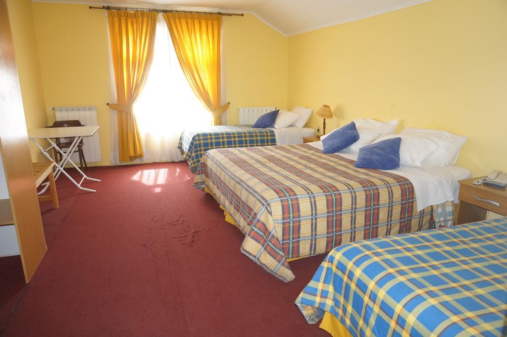 Hostal Ovejero Punta Arenas Bagian luar foto