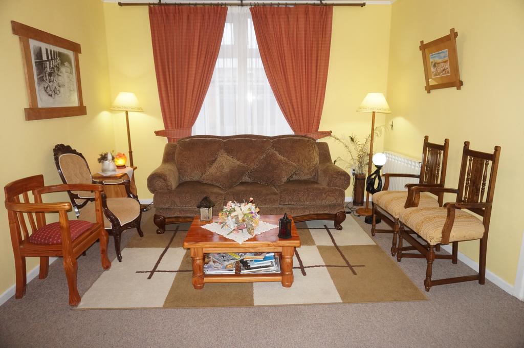 Hostal Ovejero Punta Arenas Bagian luar foto